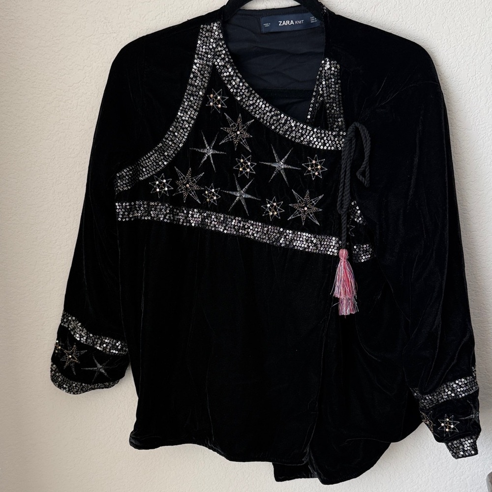 Zara Black Star Embellished jacket it’s  velvet with sequins